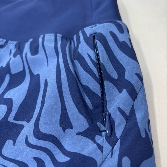 Medium Brooks Sample Women's Blue Patterned Shorts new - Picture 8 of 16